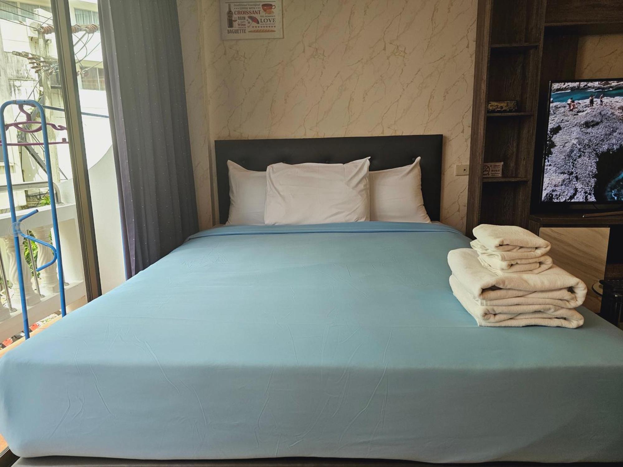 Patong Central Residence & Apartment Номер фото