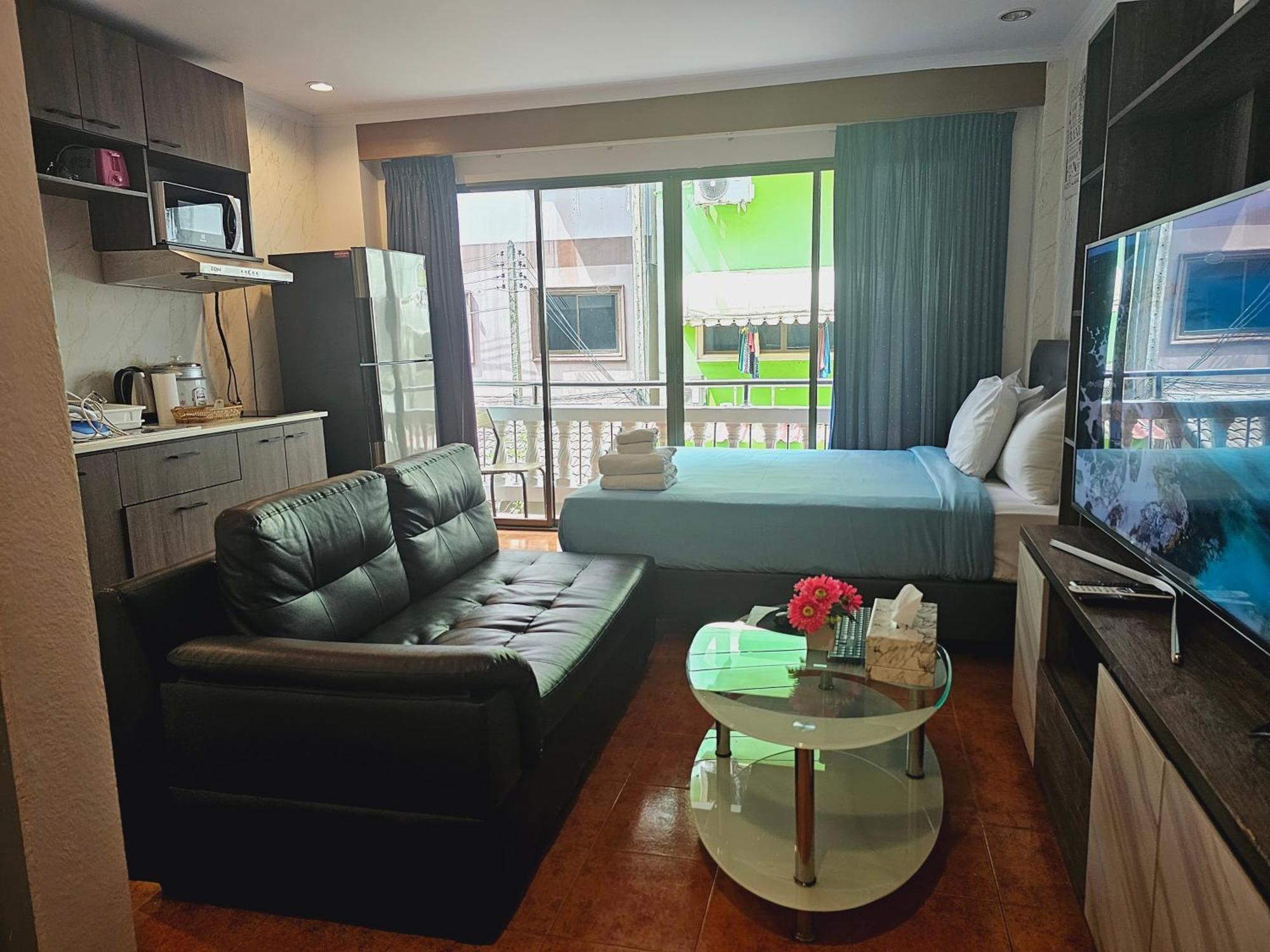 Patong Central Residence & Apartment Номер фото